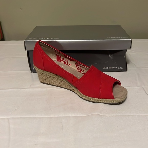 Red Wedges - Picture 6 of 8